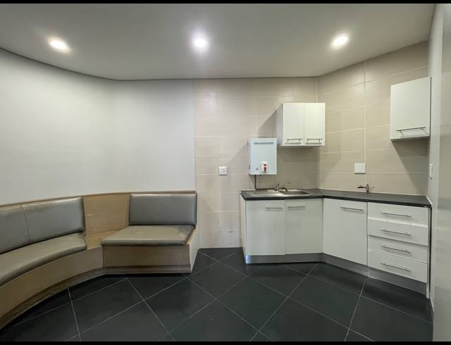 294M² OFFICE TO LET IN SANDTON CENTRAL